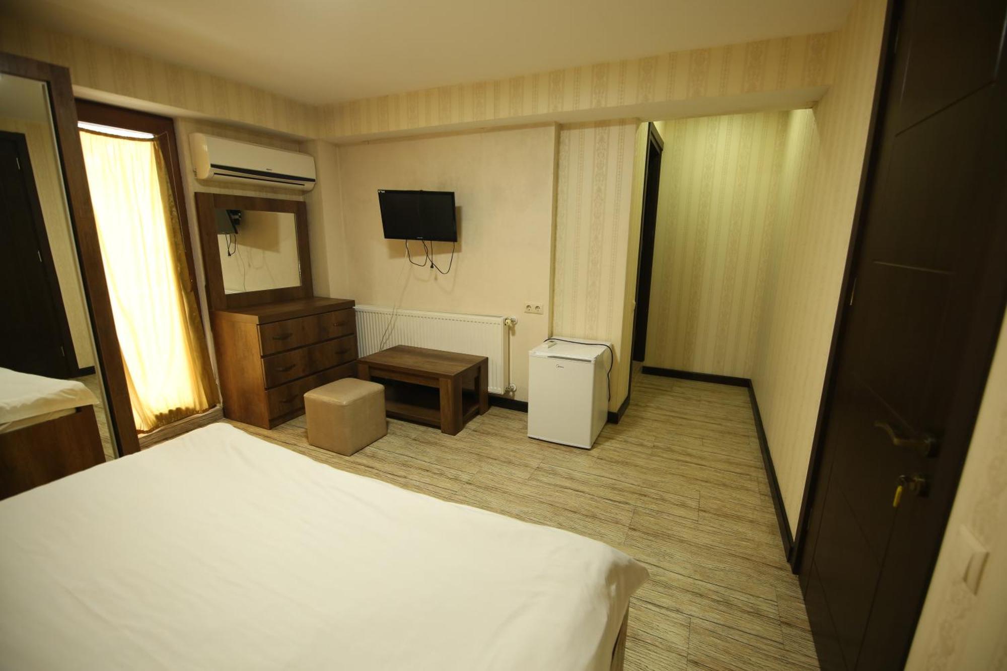 Dream Sky Hotel Тбилиси Екстериор снимка